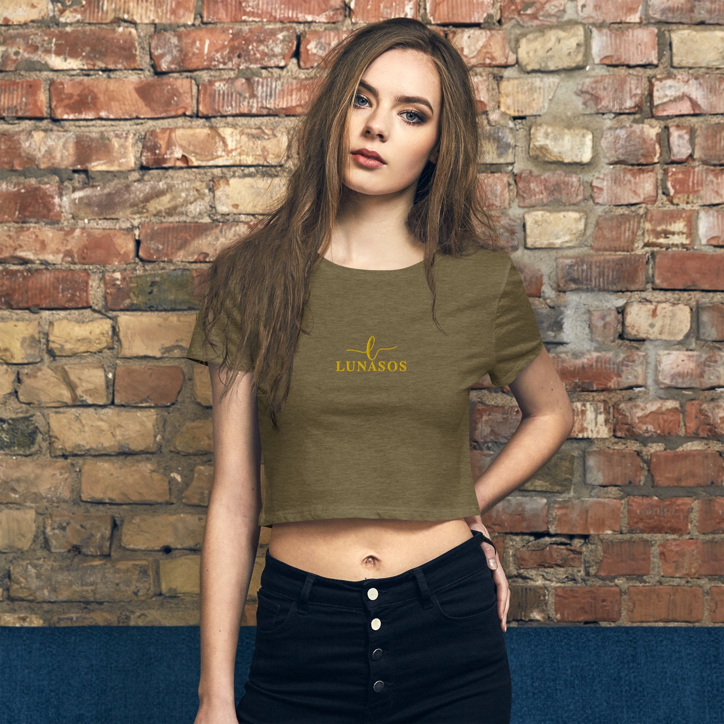Lunasos Cropped Tee